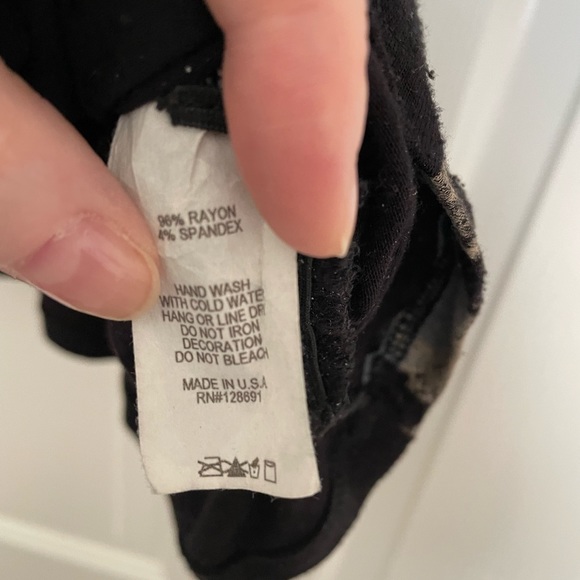 Edista boutique 3/4 sleeve soft v neck top tee size Medium- black with blue - Picture 5 of 6